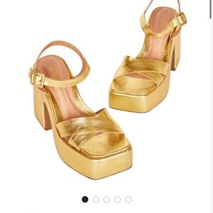 NEW Intentionally Blank Matilda Coins Platform heel size 37